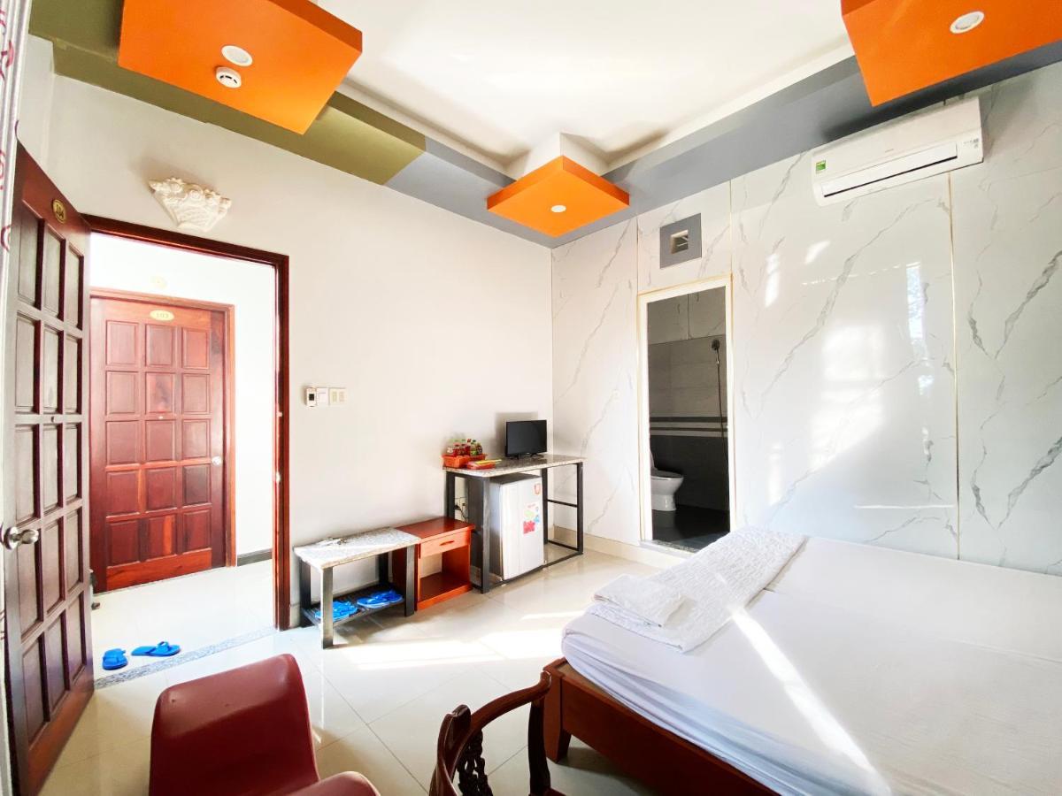 Ngoc Kha Tu 1 Hotel ลองซเวียน ภายนอก รูปภาพ
