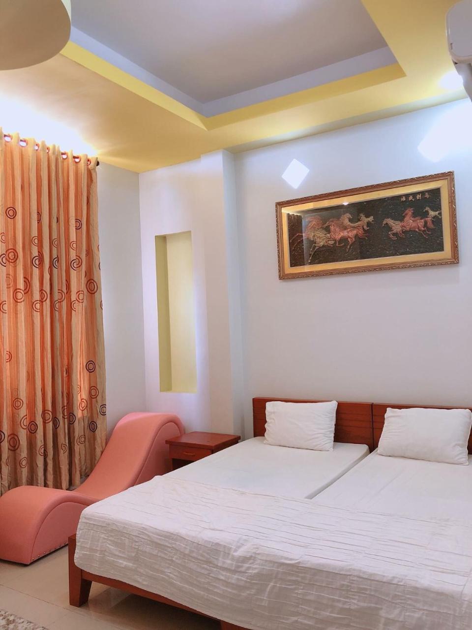 Ngoc Kha Tu 1 Hotel ลองซเวียน ภายนอก รูปภาพ
